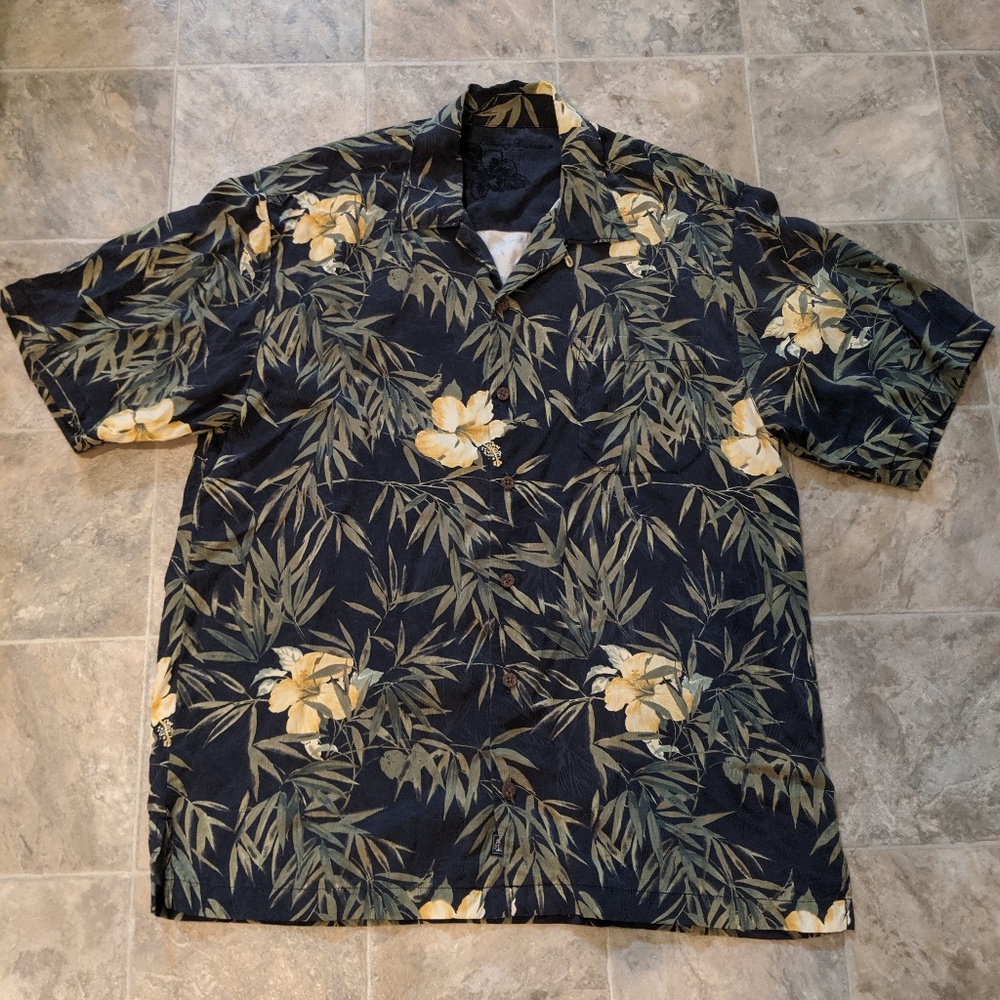 100% Silk Tommy Bahama Aloha Shirt Size L